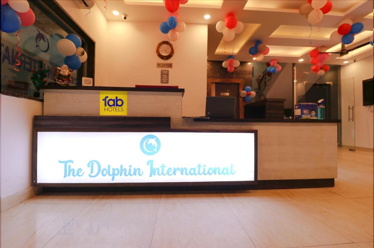 ホテル Fabexpress Dolphin International Near Delhi Airport ニューデリー エクステリア 写真