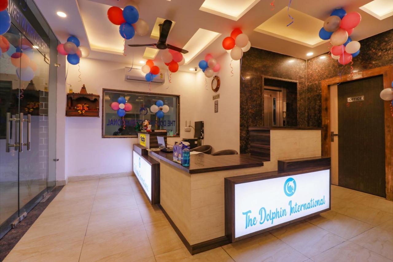 ホテル Fabexpress Dolphin International Near Delhi Airport ニューデリー エクステリア 写真